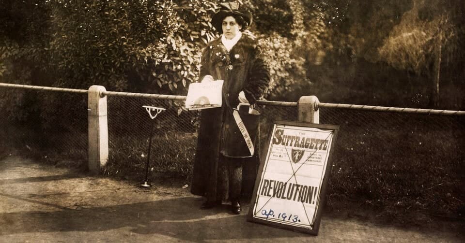 Princess Sophia Duleep Singh selling copies of The Suffragette newspaper in 1913
